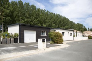 maison contemporaine avec patio sur Les Mathes 17