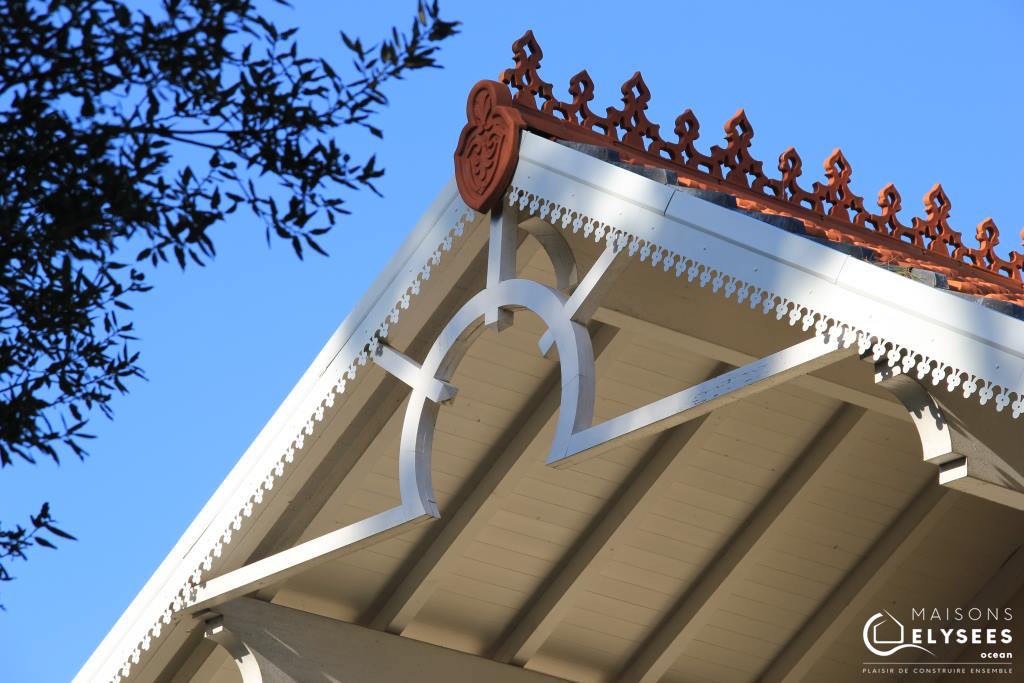 Détail de toiture d'une maison de style balnéaire construite sur Saint Palais sur mer 17