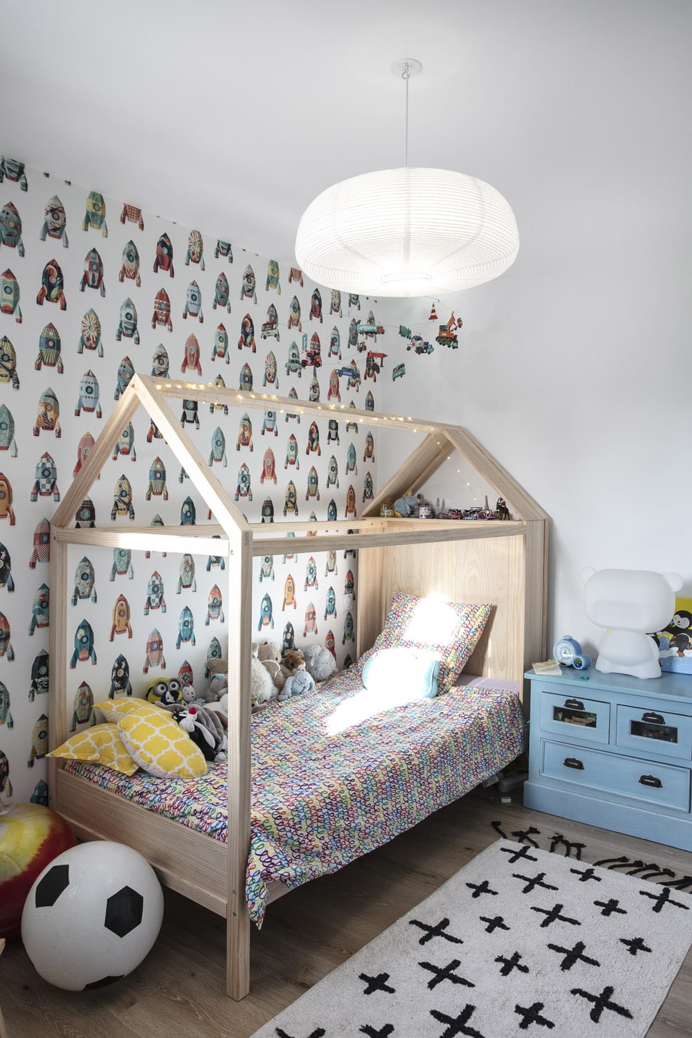 Chambre d'enfants dans maison neuve