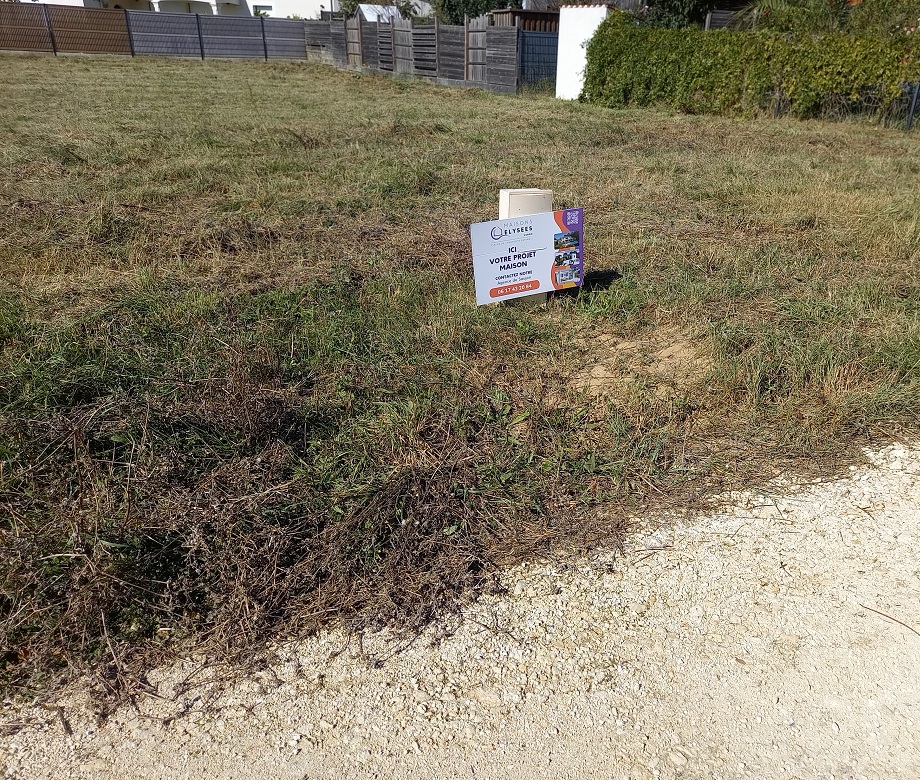 Terrain belle façade saujon même 12km de Royan
